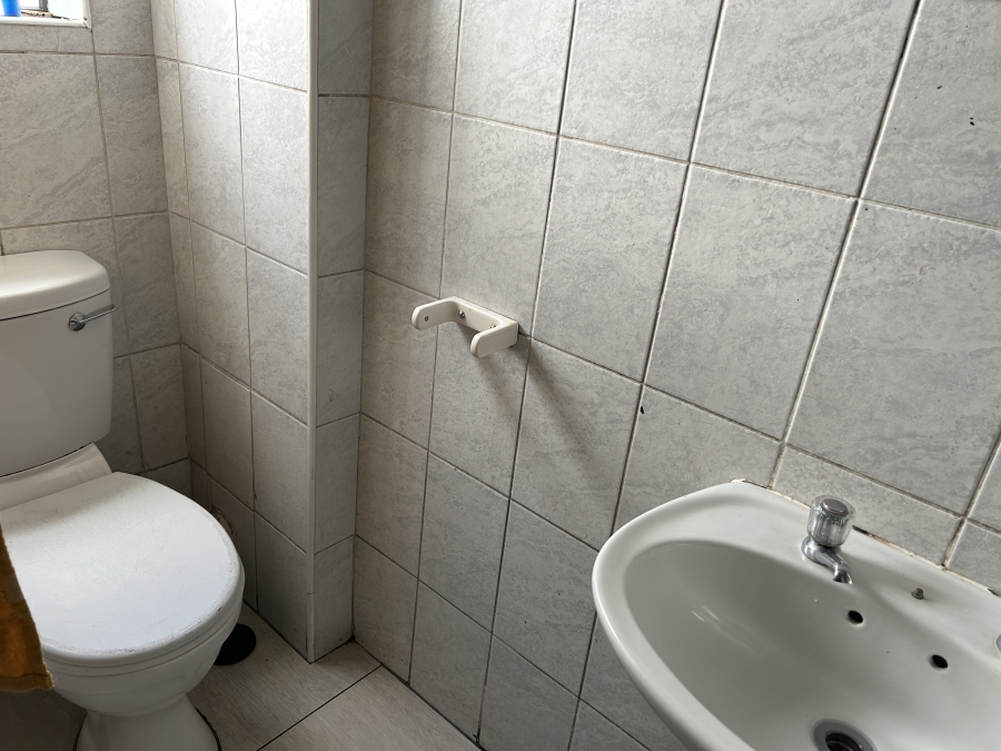 1 Bedroom Property for Sale in Sanlamhof Western Cape